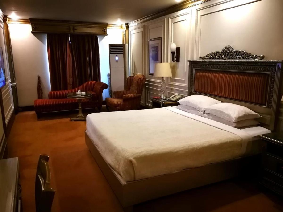 Regency Inn Hotel Lahore Exteriör bild
