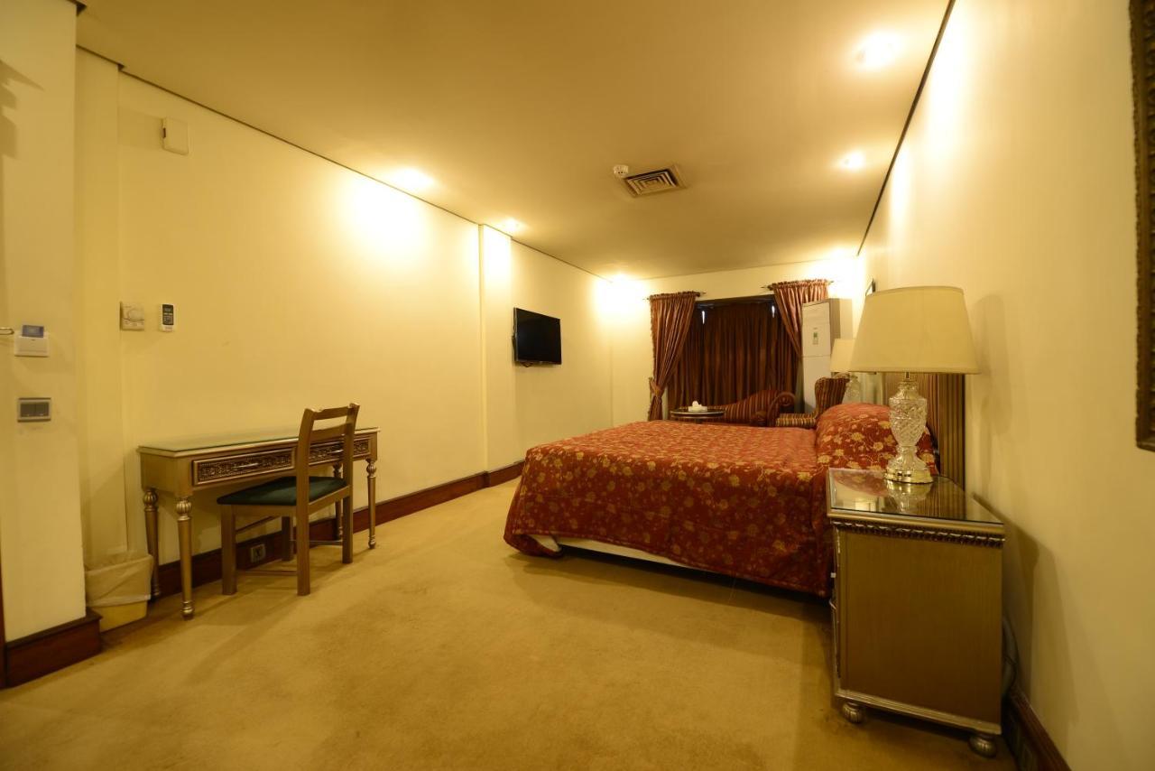 Regency Inn Hotel Lahore Exteriör bild
