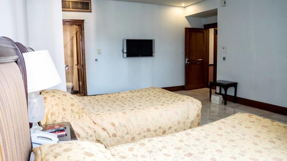 Regency Inn Hotel Lahore Exteriör bild