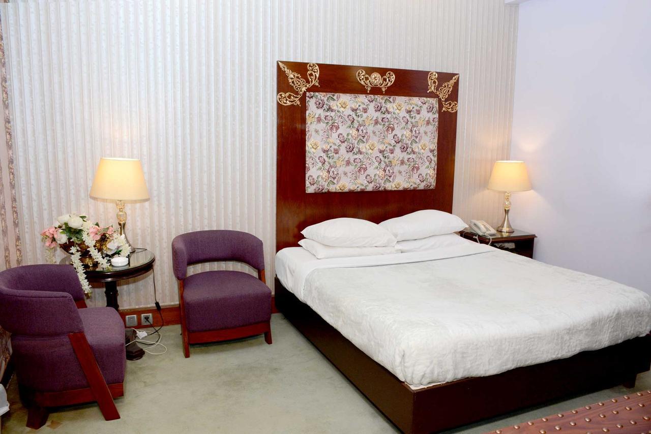 Regency Inn Hotel Lahore Exteriör bild
