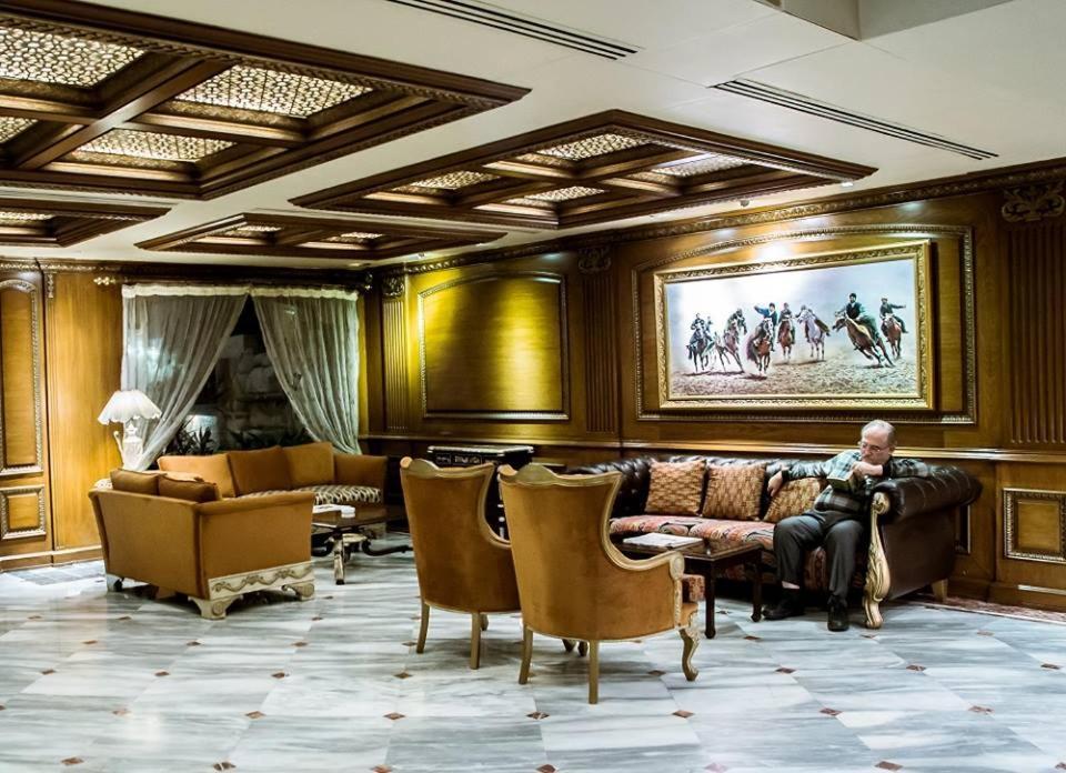 Regency Inn Hotel Lahore Exteriör bild