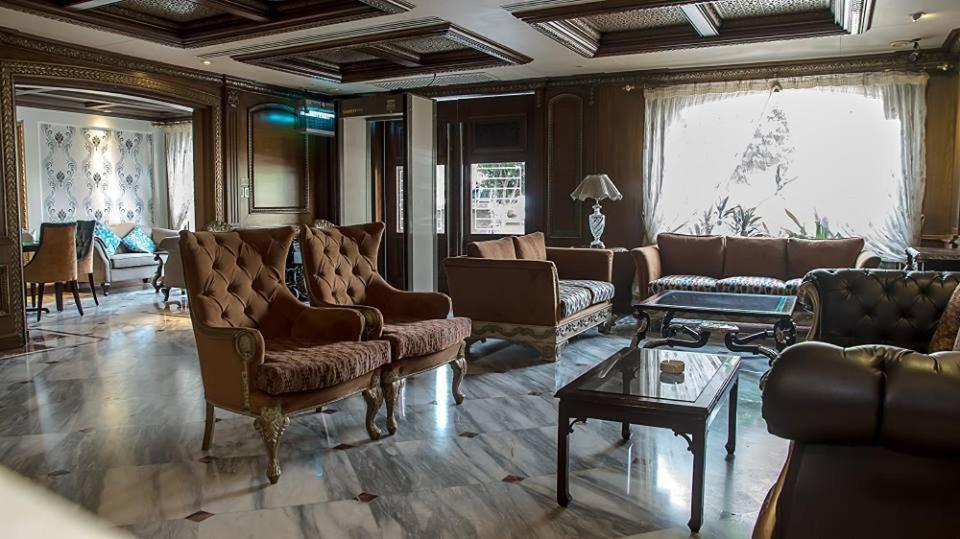 Regency Inn Hotel Lahore Exteriör bild